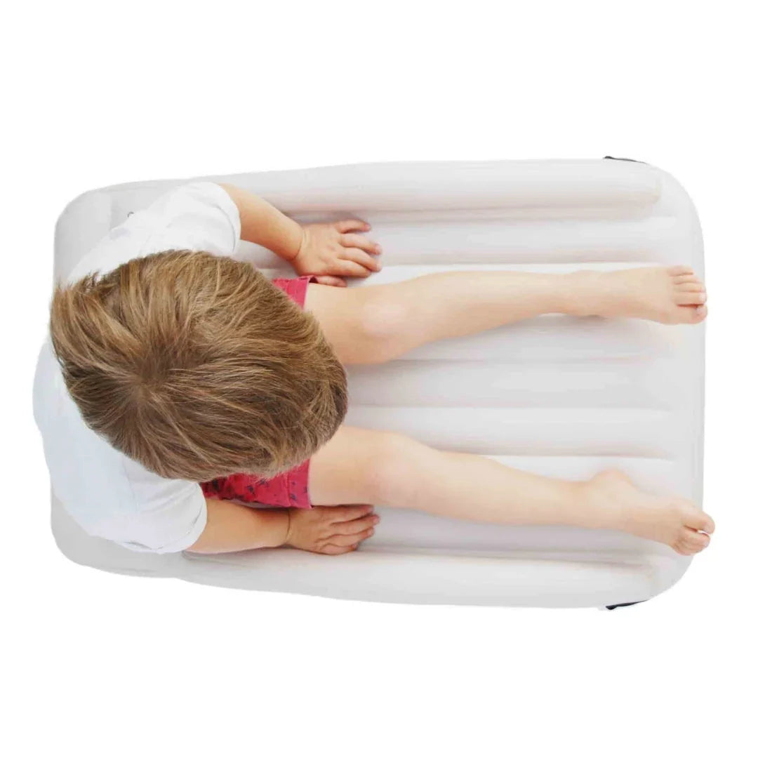 Helvano | Aufblasbares Kinder-Reisebett mit Tragetasche