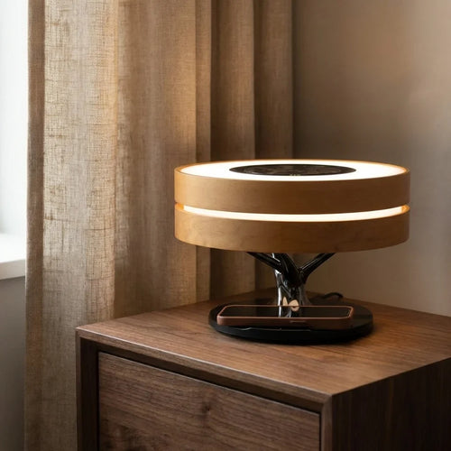 Helvano | Tischlampe mit Bluetooth-Lautsprecher & Kabelloser Ladefunktion