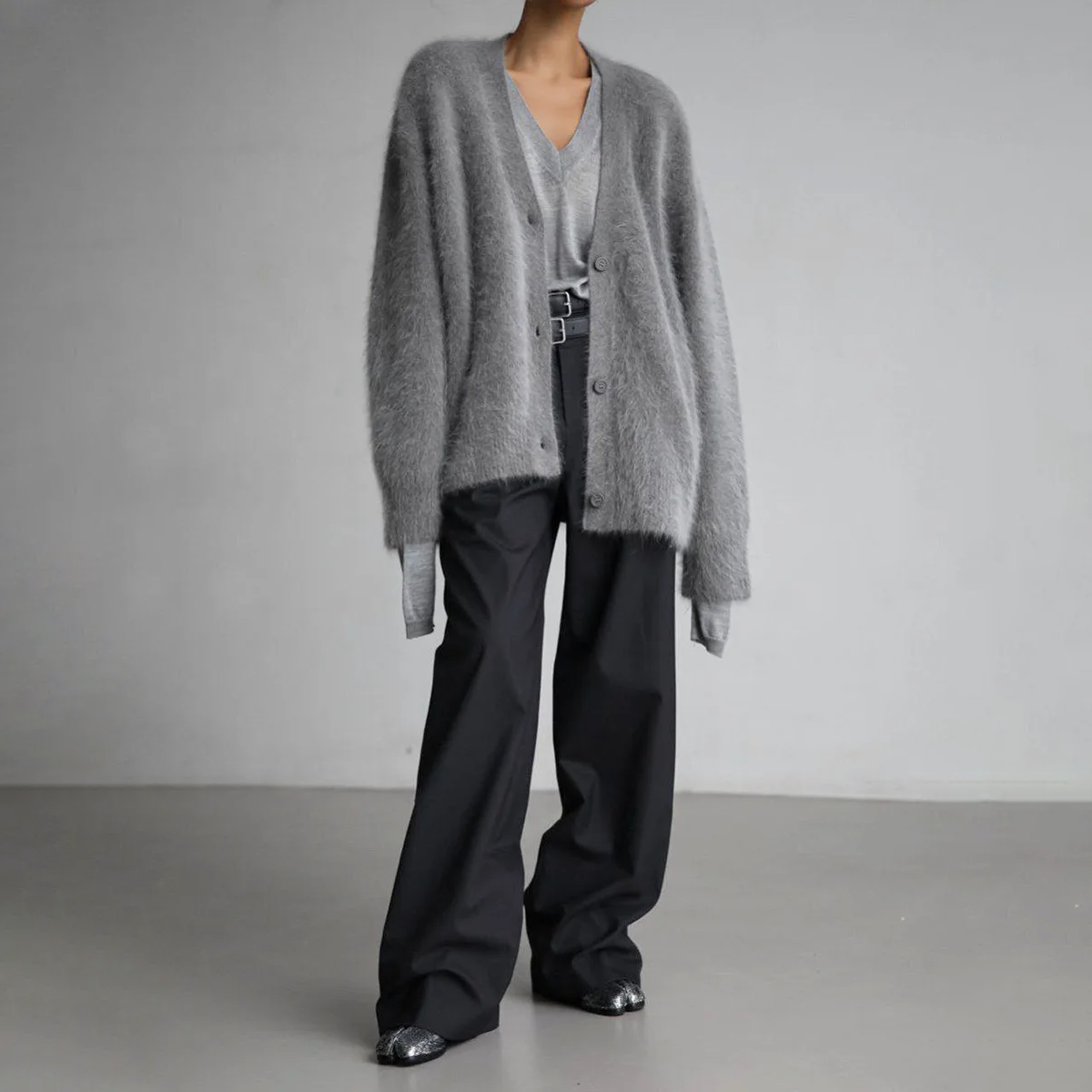 Helvano | Flauschige Damen-Strickjacke mit V-Ausschnitt