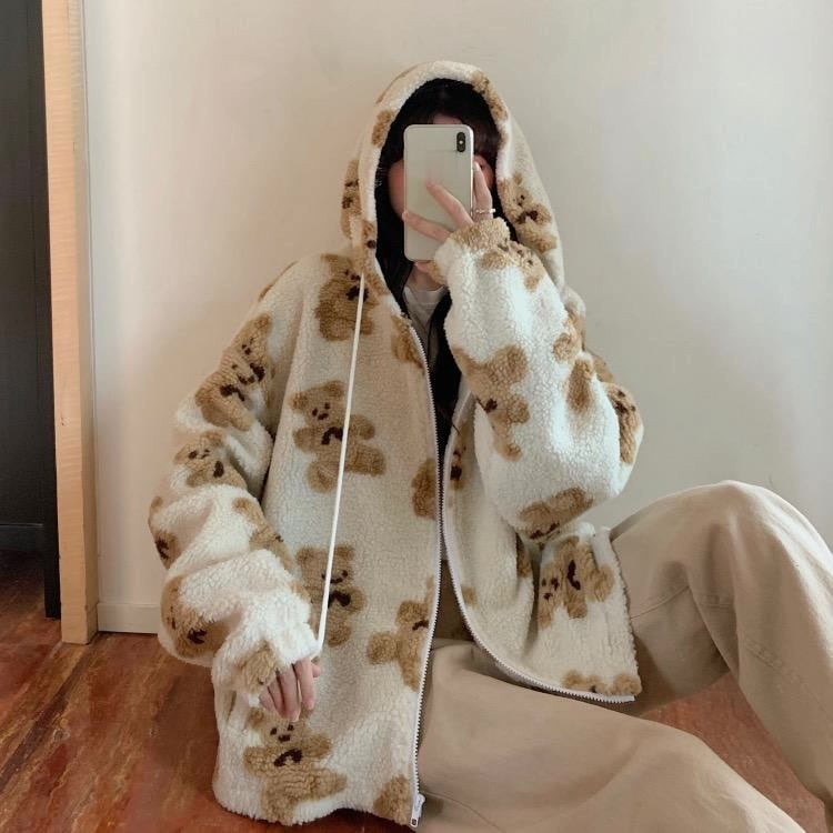 Helvano | Plüschjacke mit Kapuze und Bärendruck für Damen