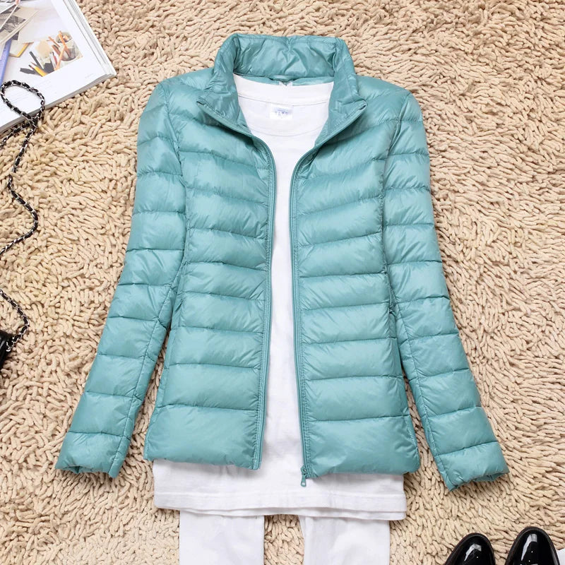 Helvano | Ultraleichte Daunenjacke mit Kapuze für Damen