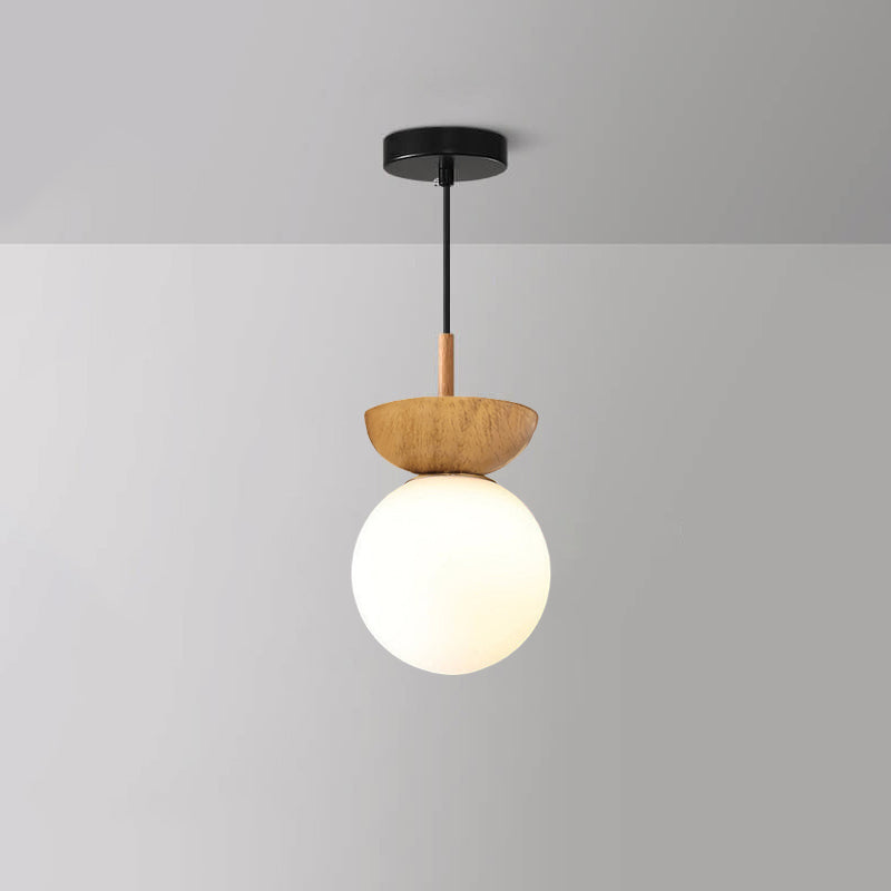 Helvano | Deckenleuchte mit Holz und Glaskugel