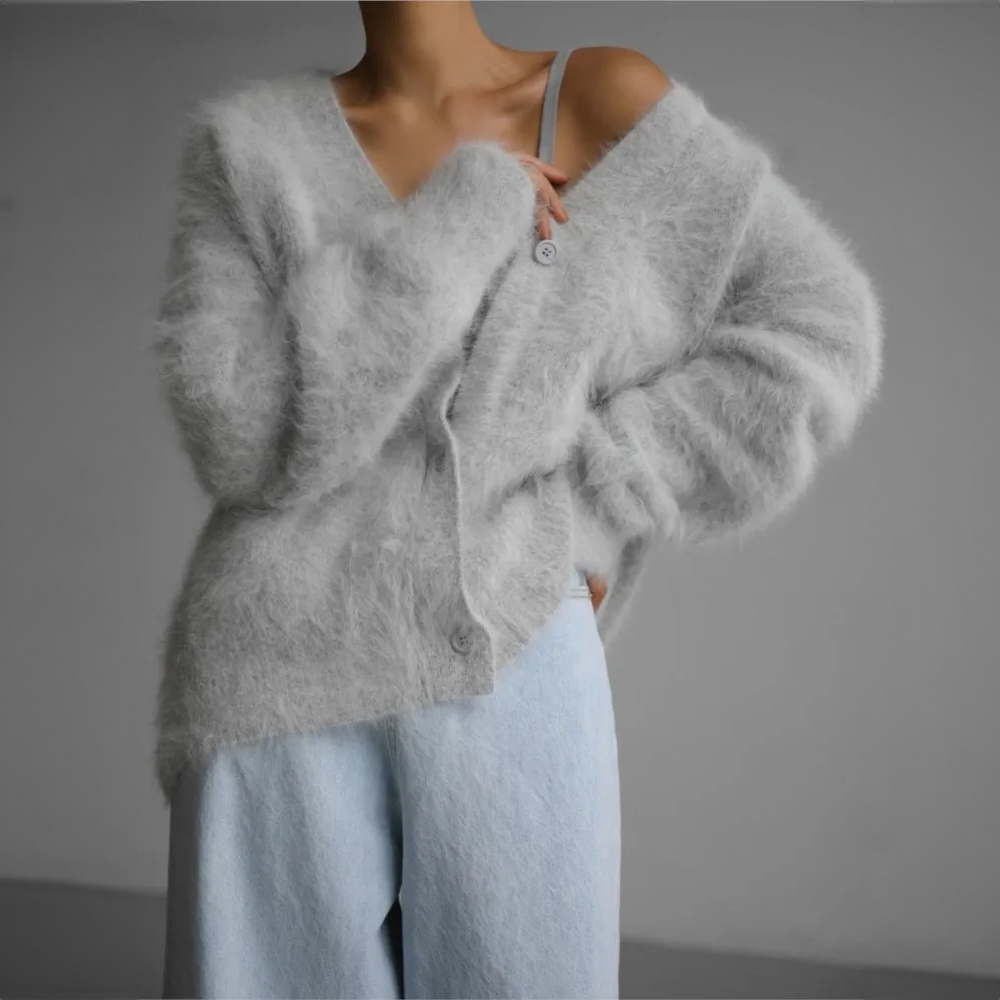 Helvano | Flauschige Damen-Strickjacke mit V-Ausschnitt
