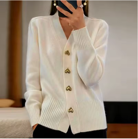 Helvano | Strickjacke mit Herzknöpfen für Damen