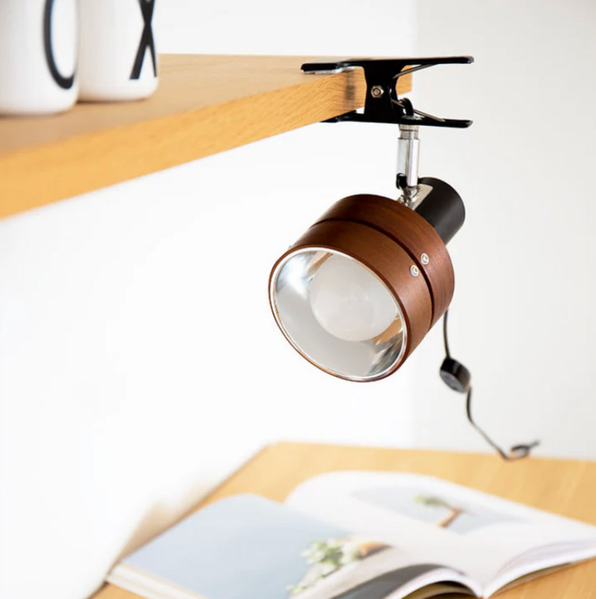 Helvano | Retro Schreibtischlampe mit Klemme aus Holz und Metall