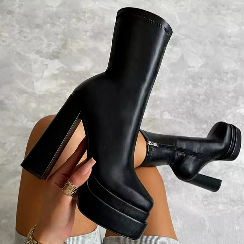 Helvano | Flache Stiefeletten für Damen