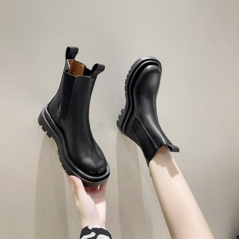 Helvano | Kniehohe Damenstiefel im Retro-Stil