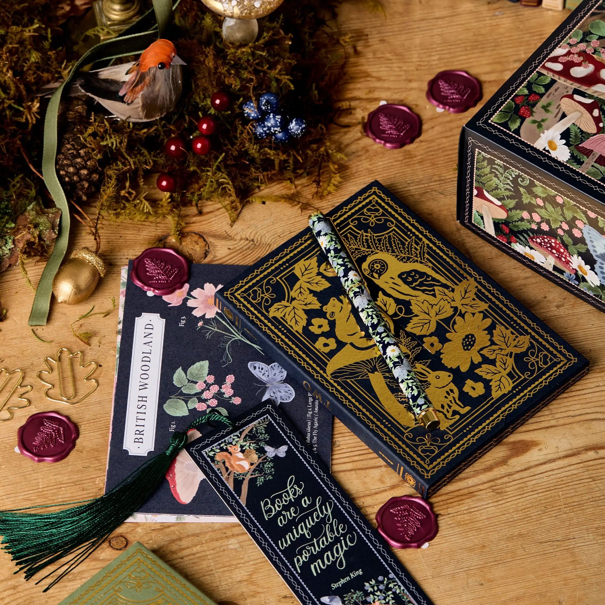Helvano | Schreibwaren-Adventskalender mit 24 Überraschungen