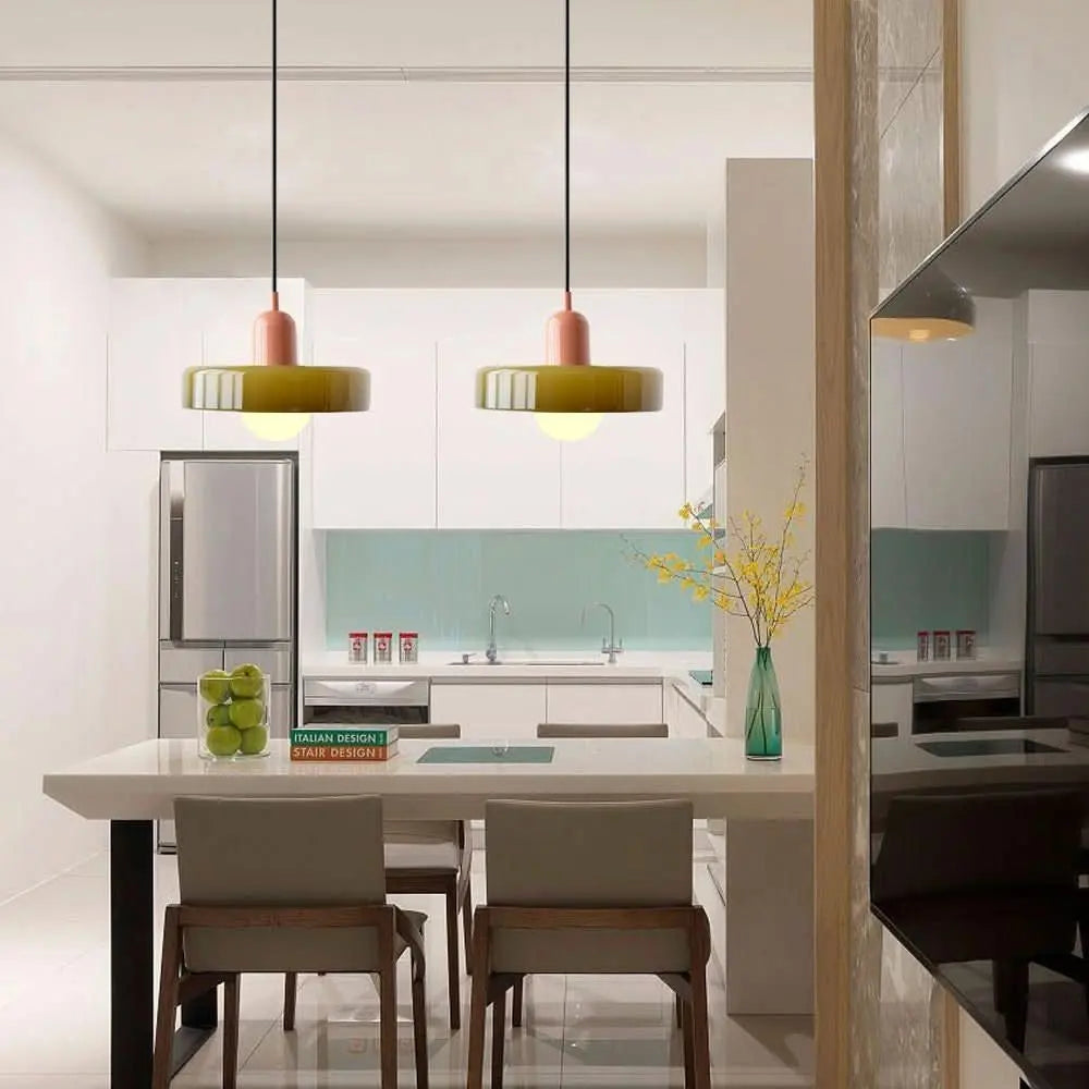 Helvano | Bauhaus Pendelleuchte aus farbigem Glas