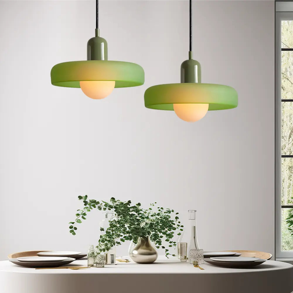 Helvano | Bauhaus Pendelleuchte aus farbigem Glas