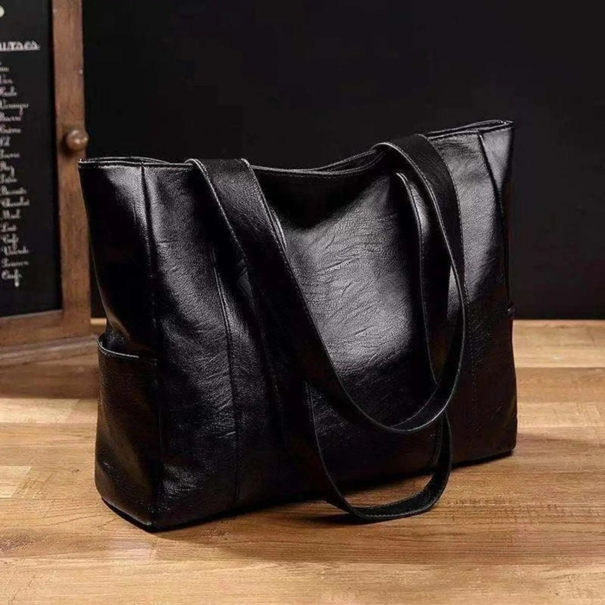 Helvano | Elegante Leder-Schultertasche im Retro-Look