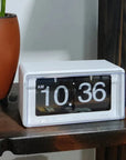 Helvano | Flip Clock im Retro-Stil mit automatischer Anzeige
