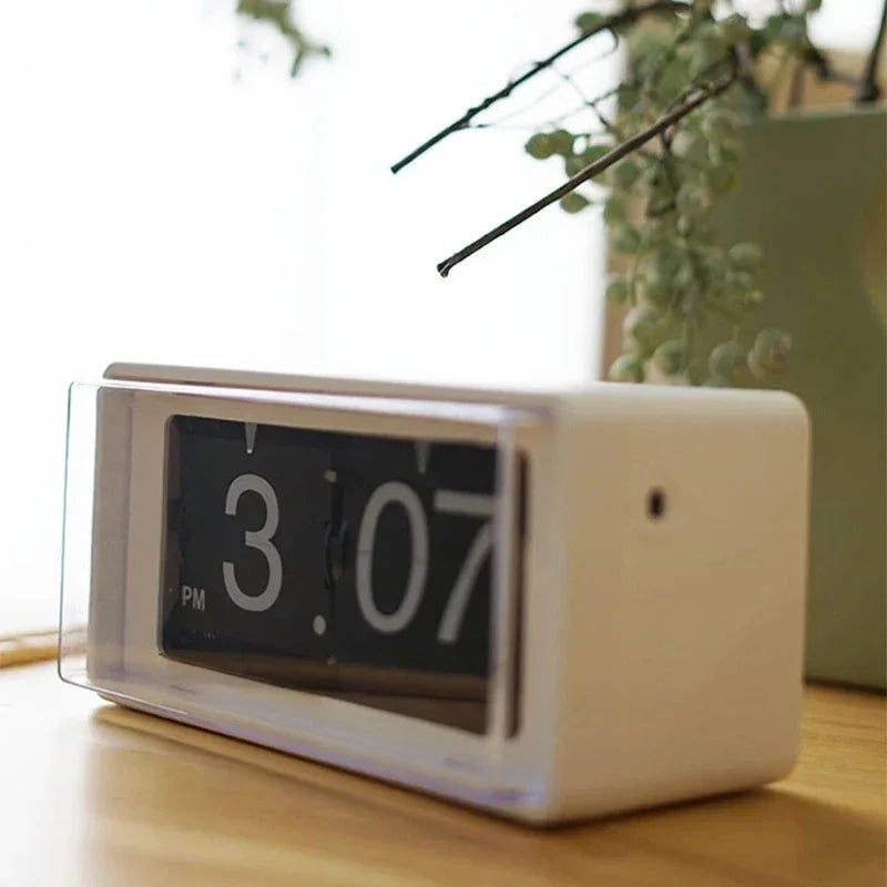 Helvano | Flip Clock im Retro-Stil mit automatischer Anzeige