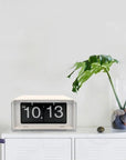 Helvano | Flip Clock im Retro-Stil mit automatischer Anzeige