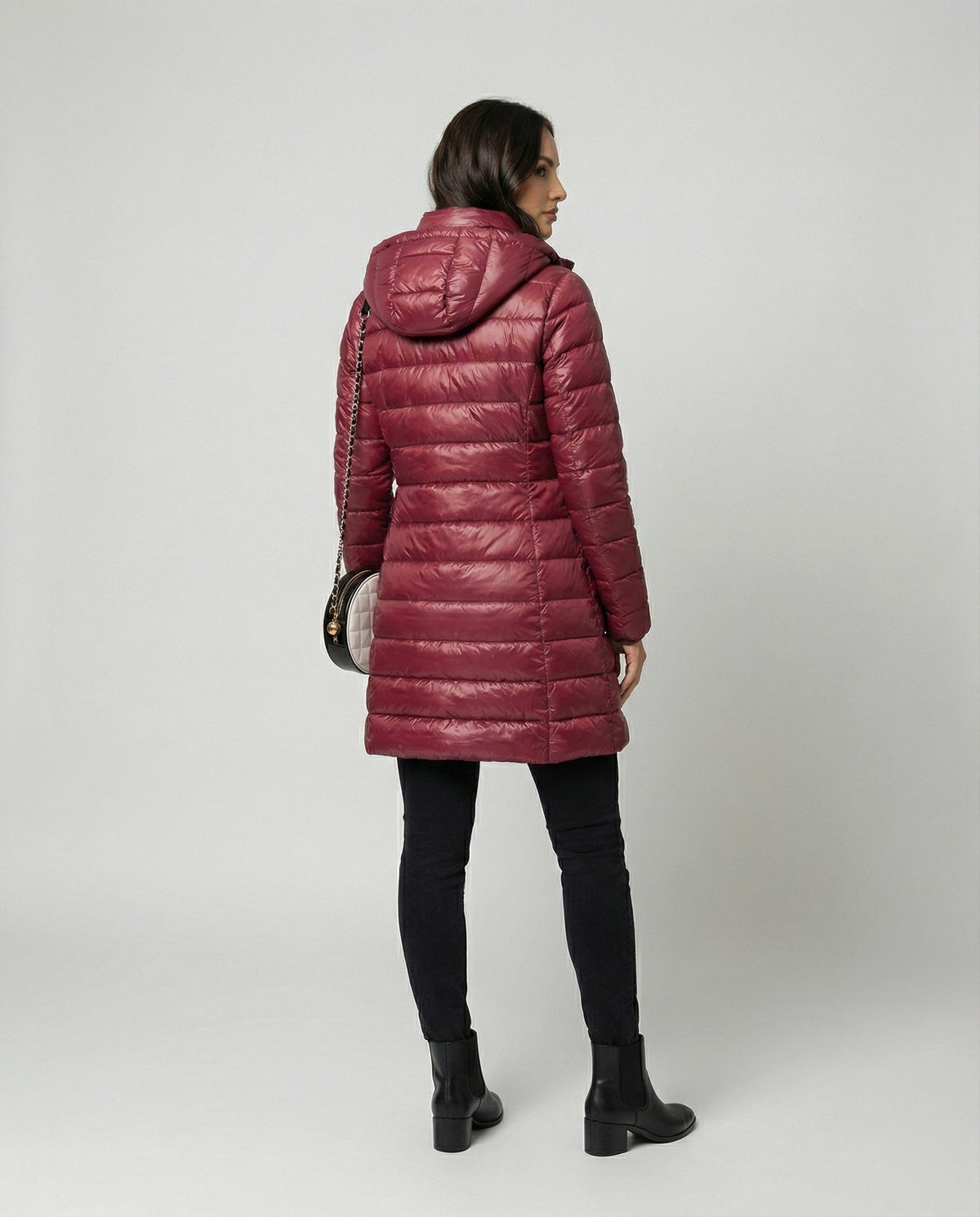 Helvano | Ultraleichte Daunenjacke mit Kapuze für Damen
