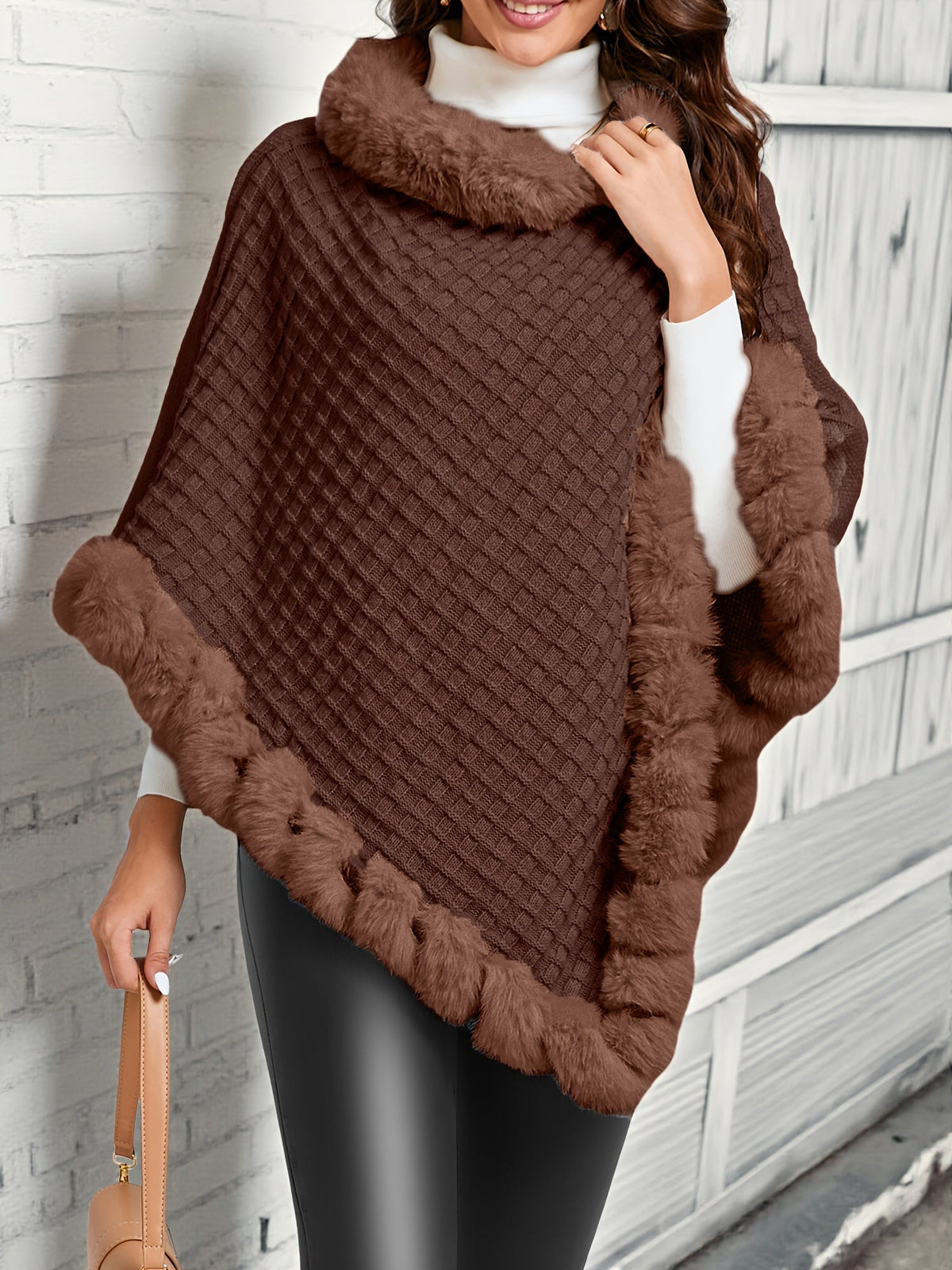 Helvano | Poncho mit Plüschbesatz für Damen