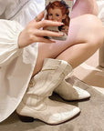 Helvano | Bestickte Stiefel für Damen in Wadenhöhe