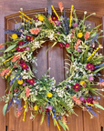 Helvano | Frühlingskranz mit bunten Blumen für die Haustür