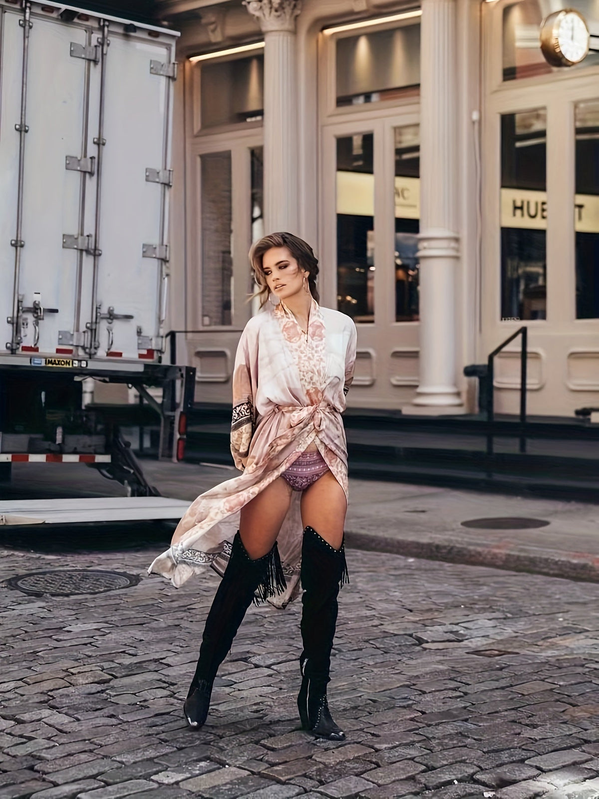 Helvano | Kimono mit rotem Blumenprint für Damen