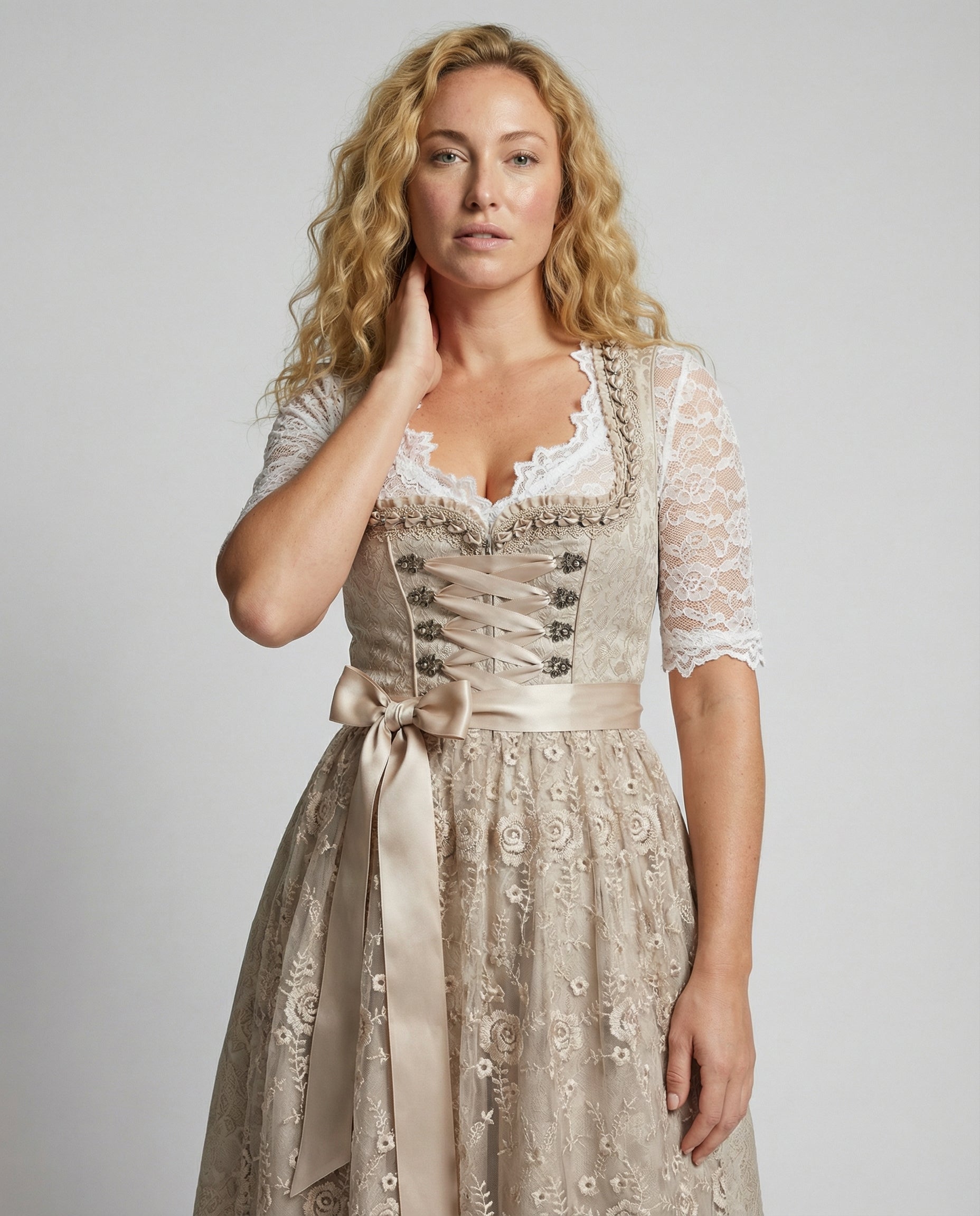 Helvano | Traditionelles Dirndl mit Schnürmieder für Damen